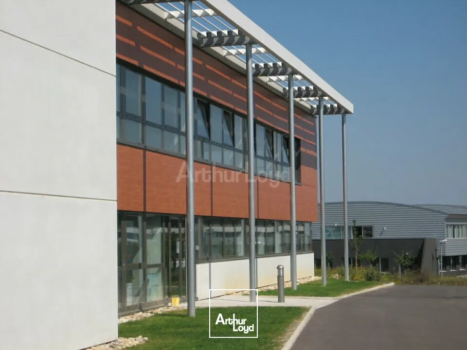 BUREAUX à LOUER de 464 m²