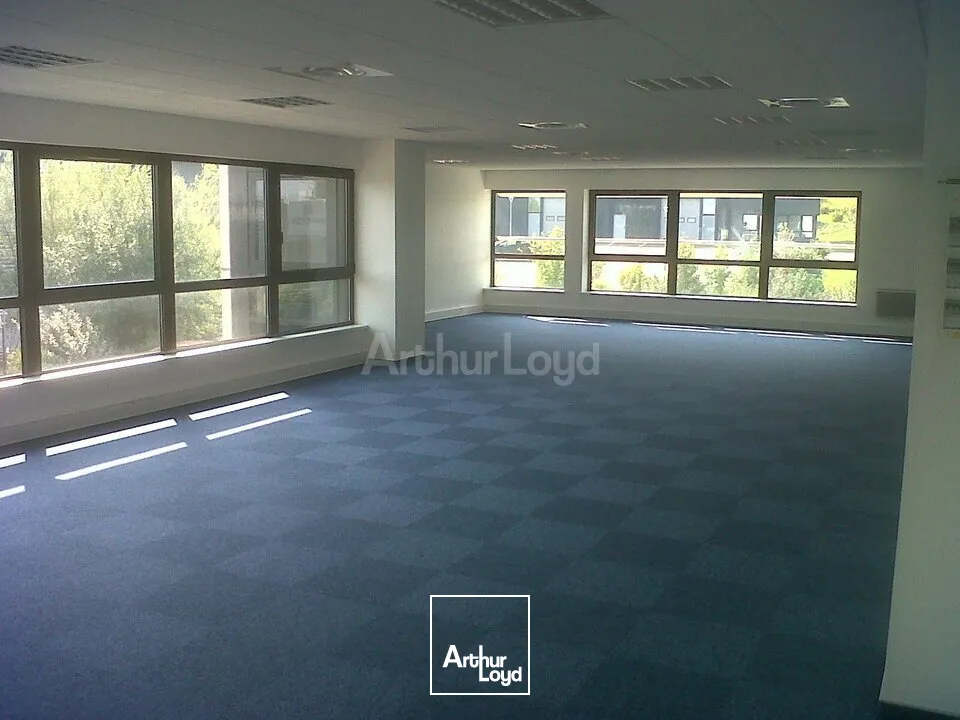 BUREAUX à LOUER de 464 m²