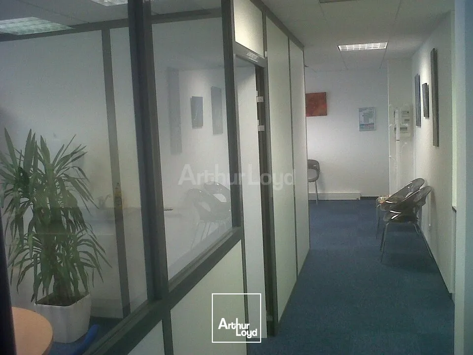 BUREAUX à LOUER de 464 m²