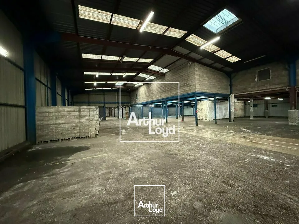 BATIMENT INDEPENDANT A LOUER MORANGIS