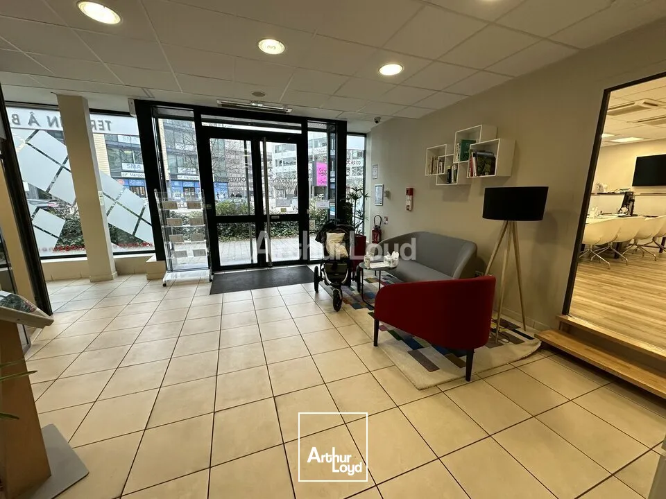 Local professionnel d'environ 411 m2 - REIMS CLAIRMARAIS