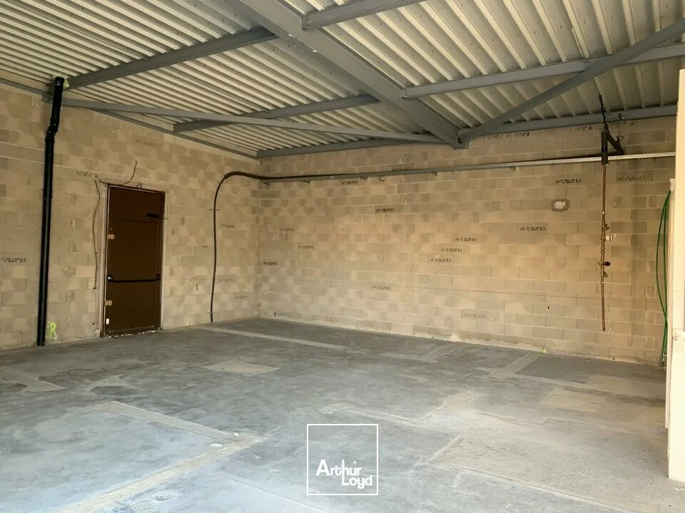 CELLULE COMMERCIALE EMPLACEMENT EXCEPTIONNEL - ZONE COMMERCIALE