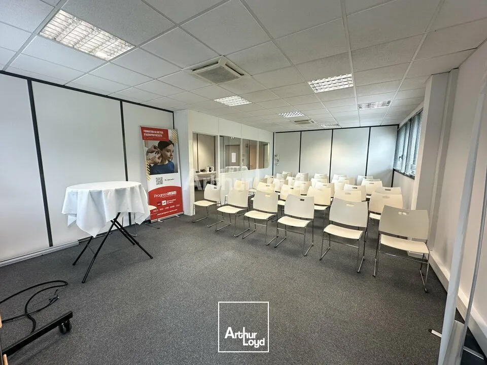 Plateau de bureaux cloisonné d'environ 186m2 REIMS CENTRE GARE