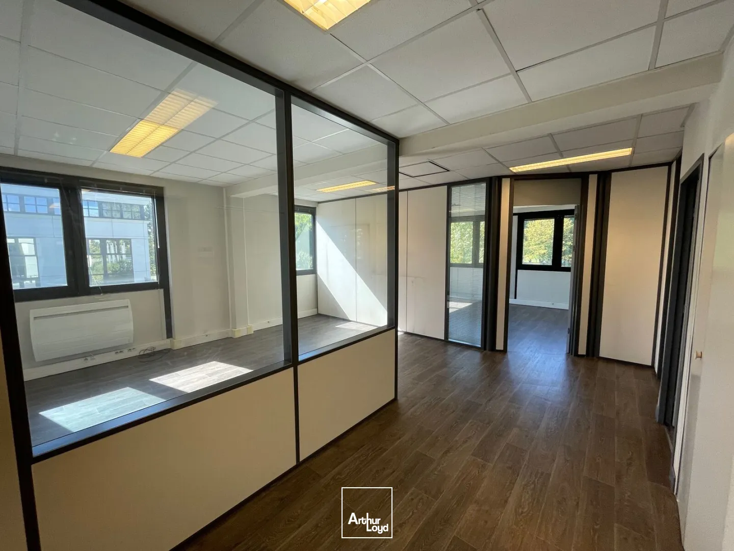 A LOUER BUREAUX DE 63 M2 À 335 M2 - COMPIEGNE ZAC DE MERCIERES