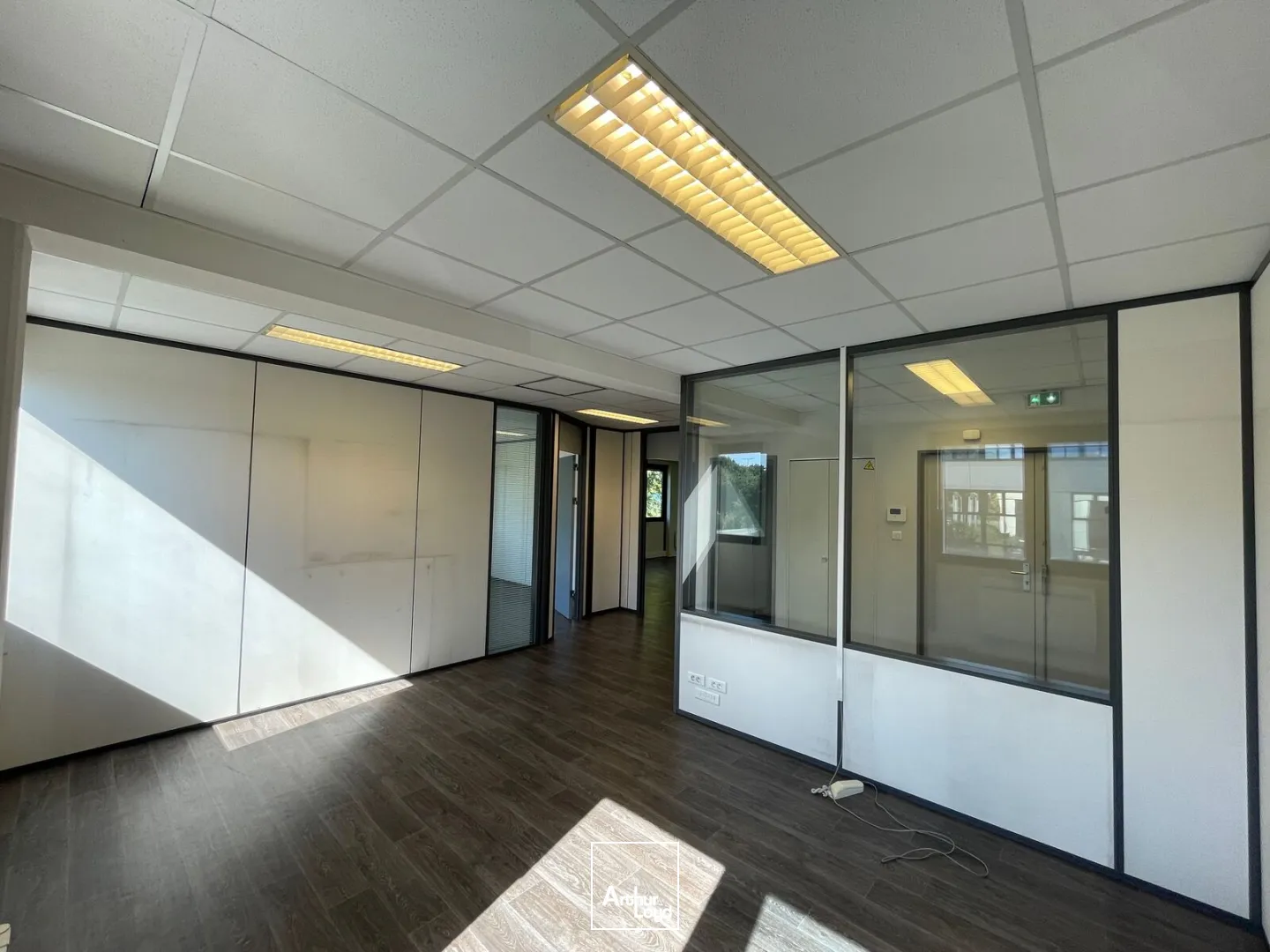 A LOUER BUREAUX DE 63 M2 À 335 M2 - COMPIEGNE ZAC DE MERCIERES