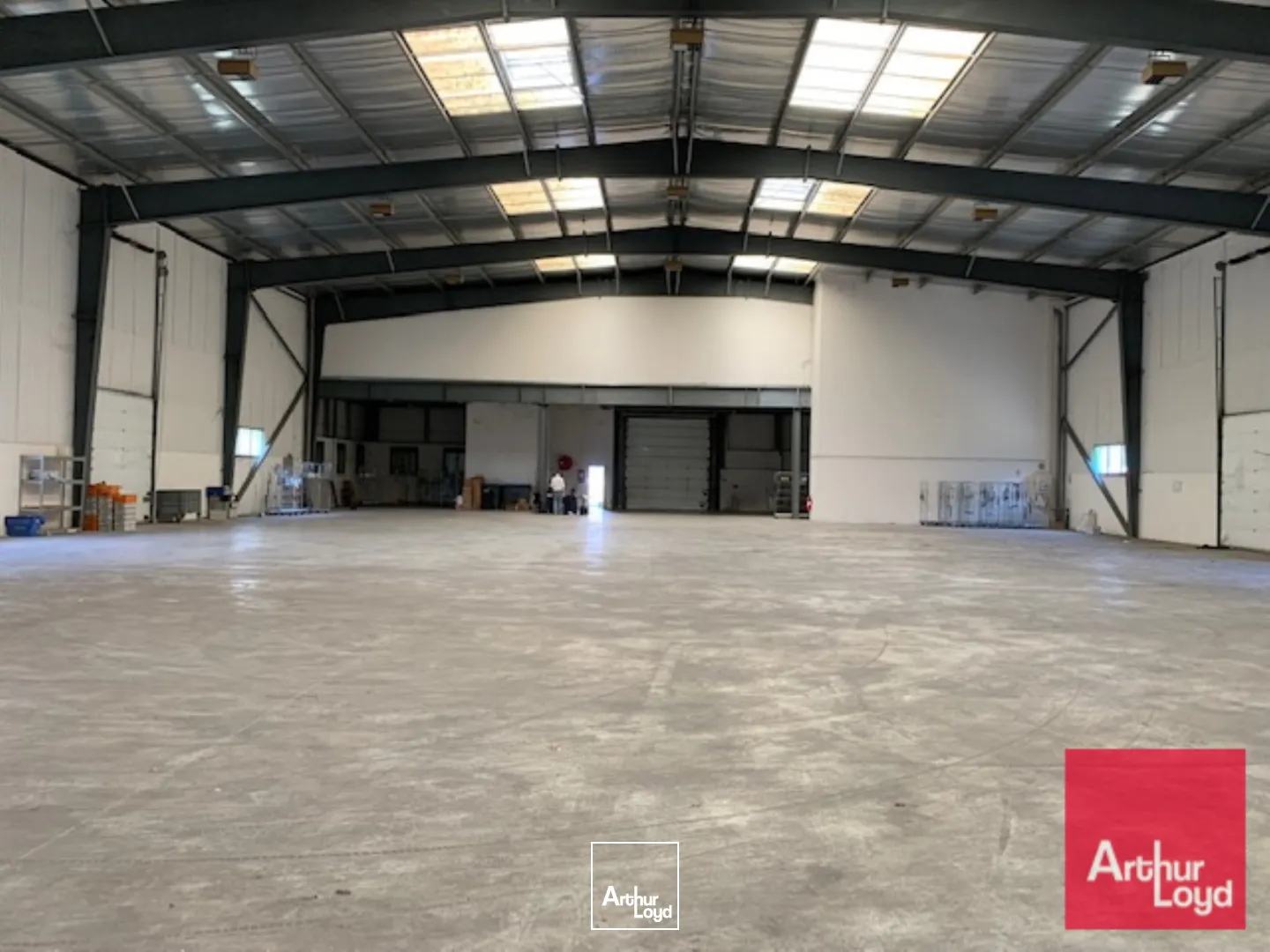 Bâtiment d'activité indépendant à louer/ à vendre - Surface 1 620 m²