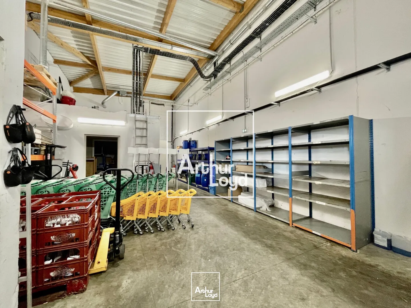 Local commercial d'exception à louer - 650 m2 - Forte visibilité et accès optimisés