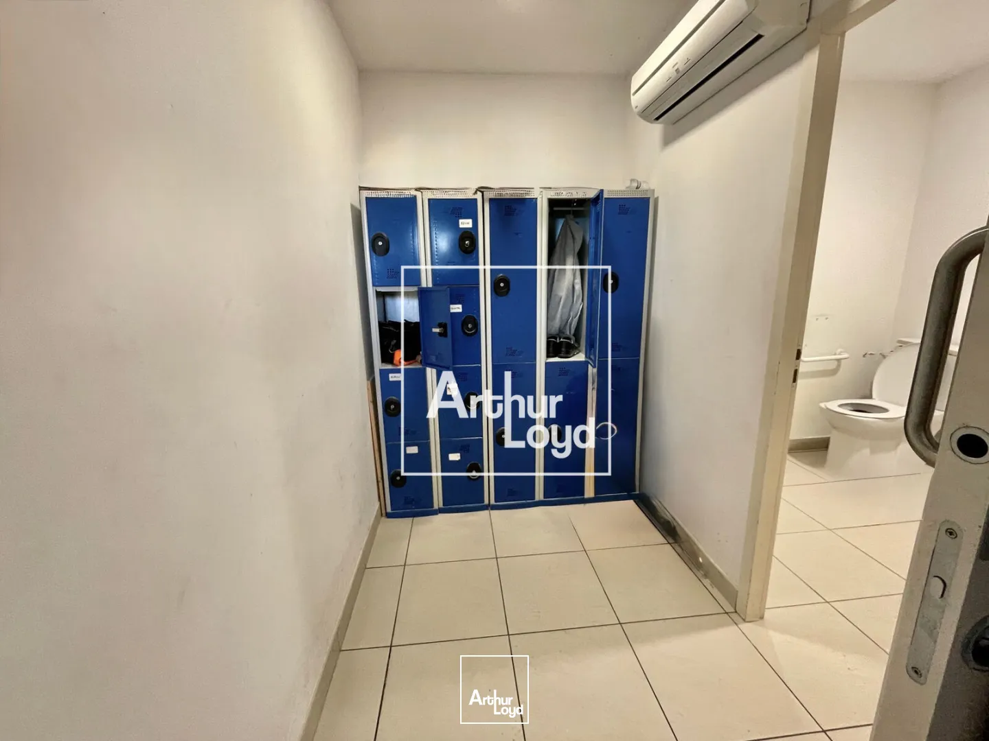 Local commercial d'exception à louer - 650 m2 - Forte visibilité et accès optimisés