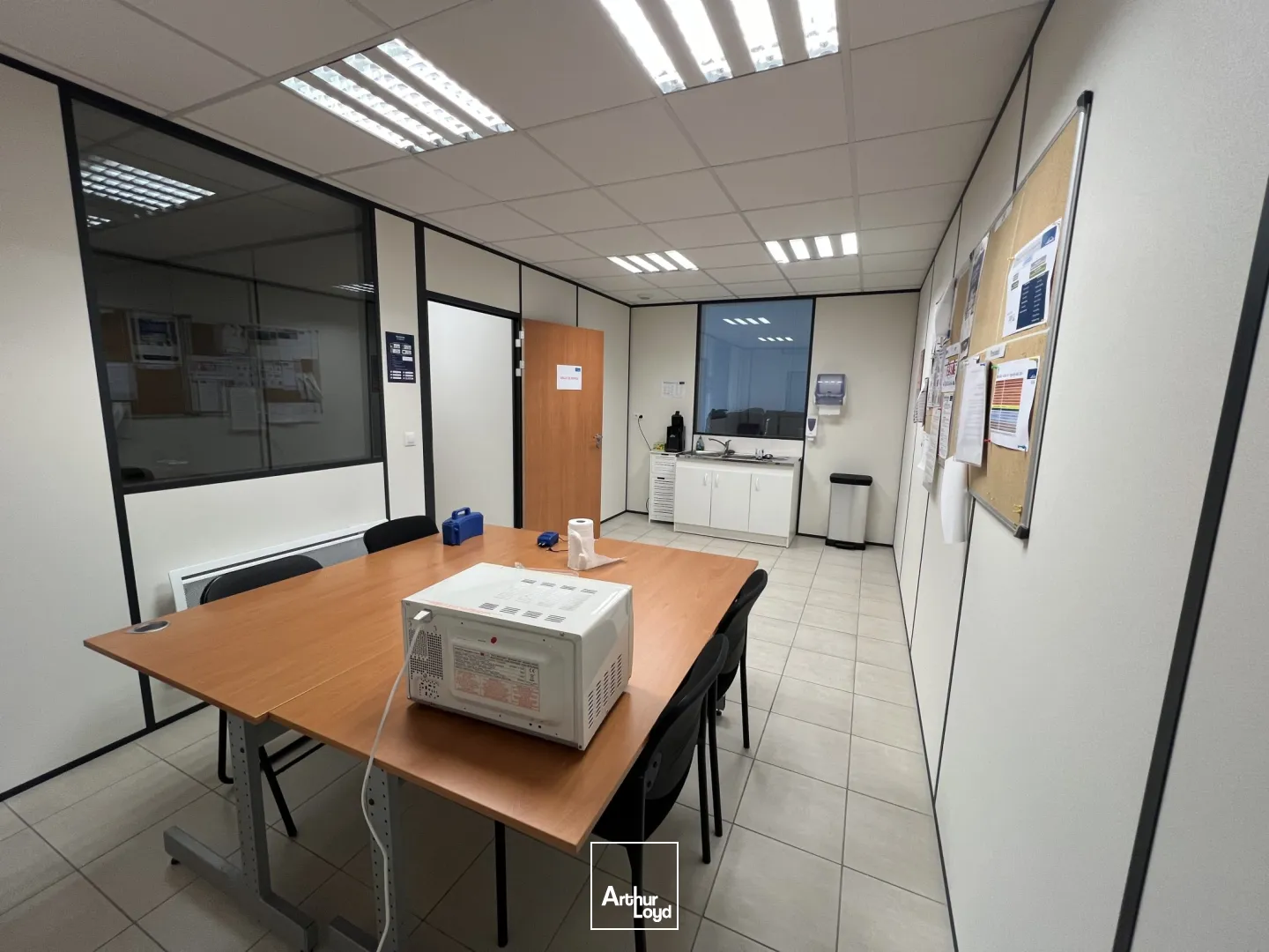 LOCAL D'ACTIVITE A LOUER - 340 M² - CAUDAN