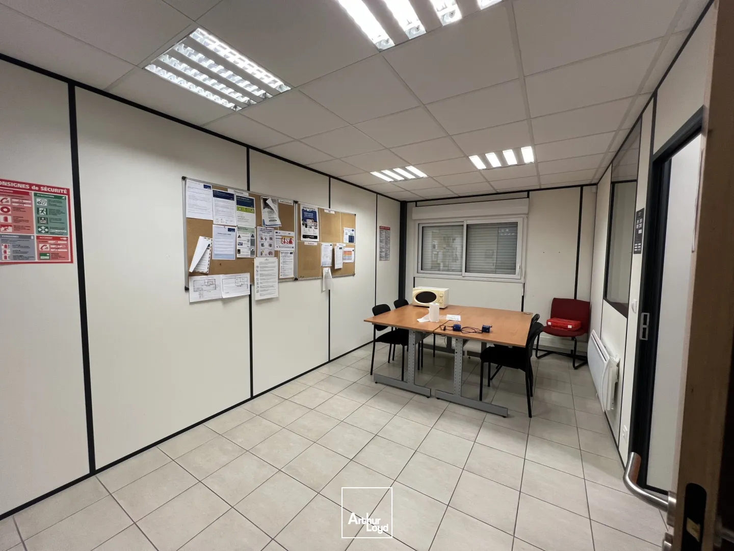 LOCAL D'ACTIVITE A LOUER - 340 M² - CAUDAN