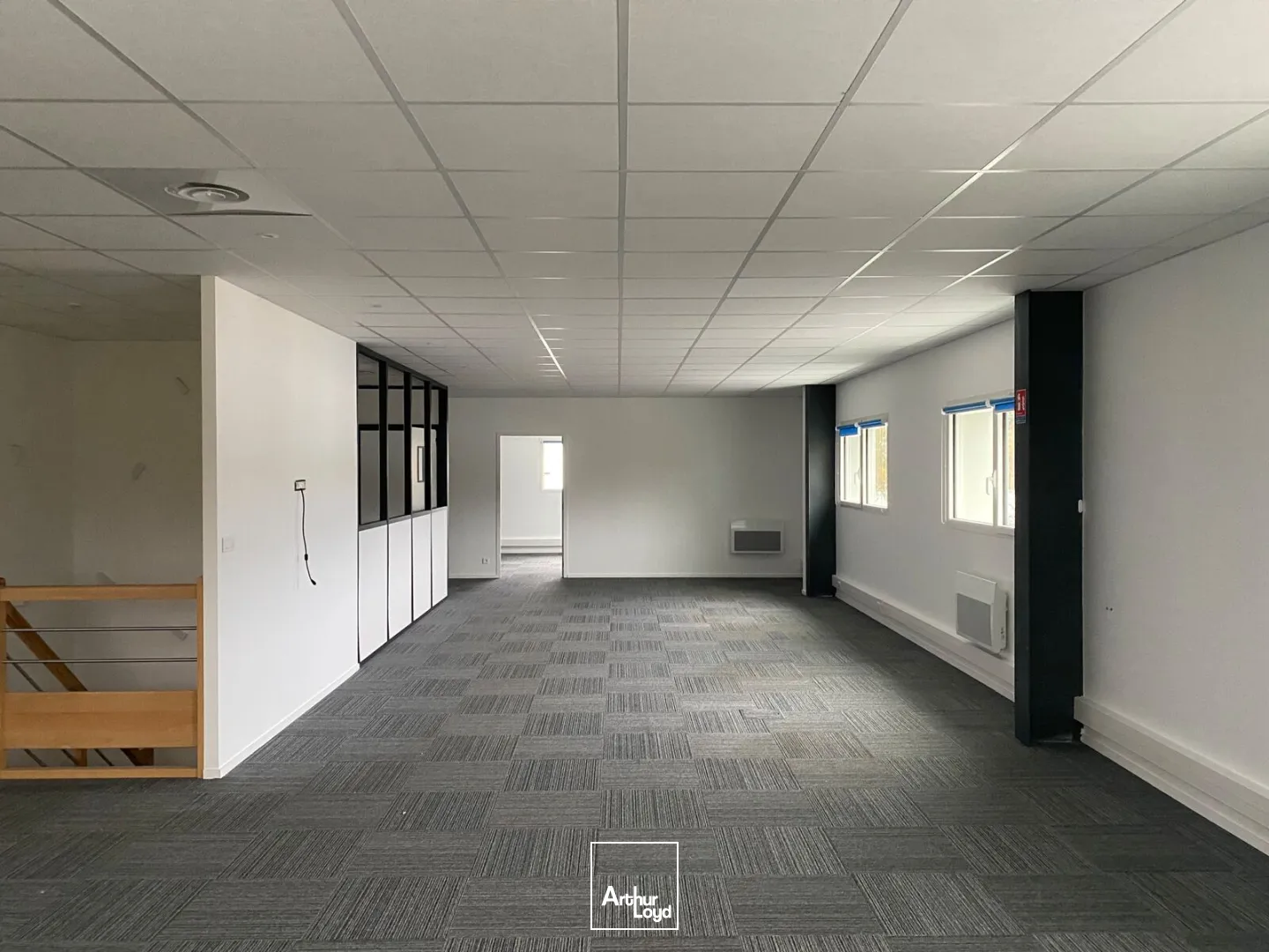 LOCAUX PROFESSIONNELS - 486 M² - ZA DU MOUSTOIR CRAC'H