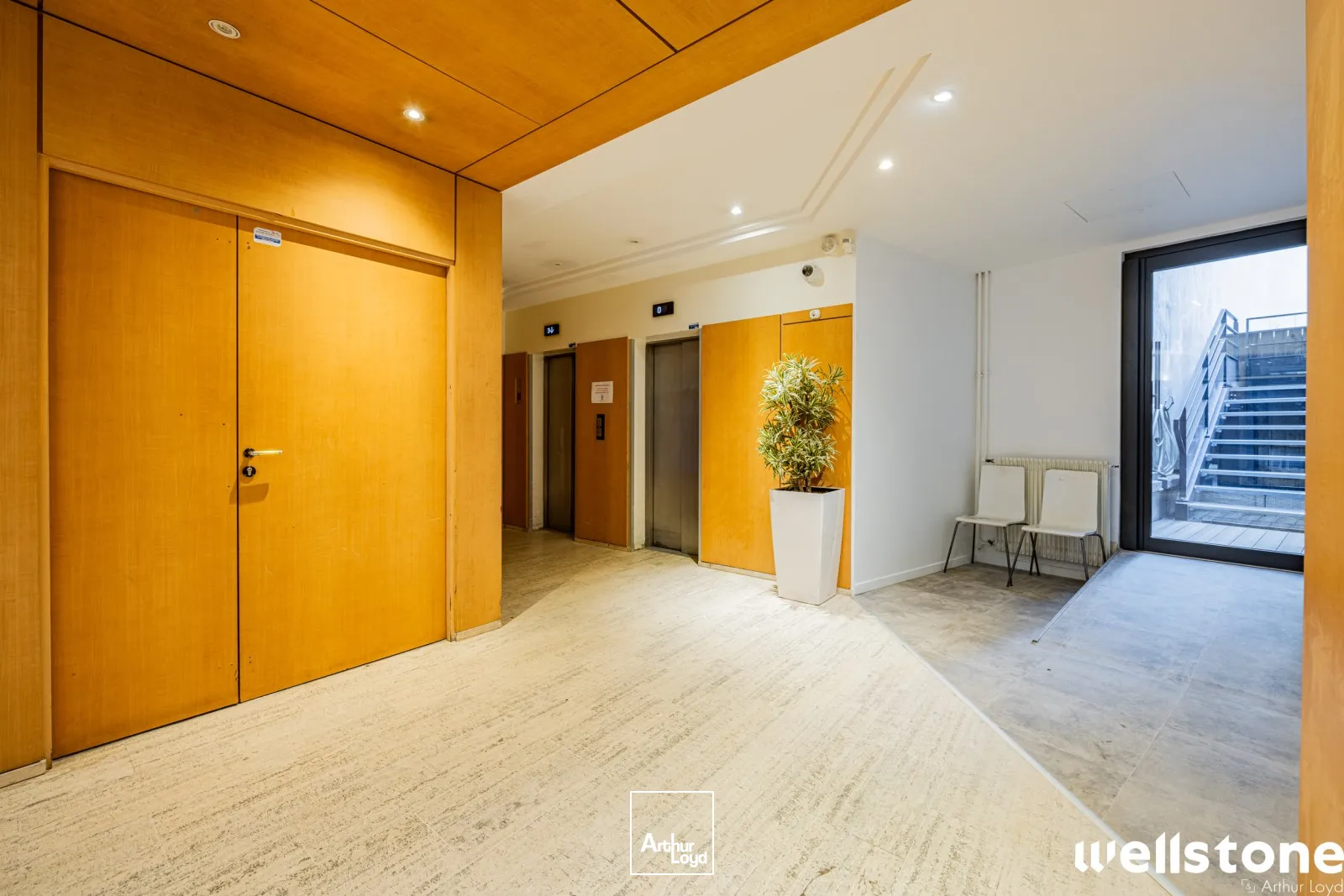 Bureaux à louer à PARIS 75008