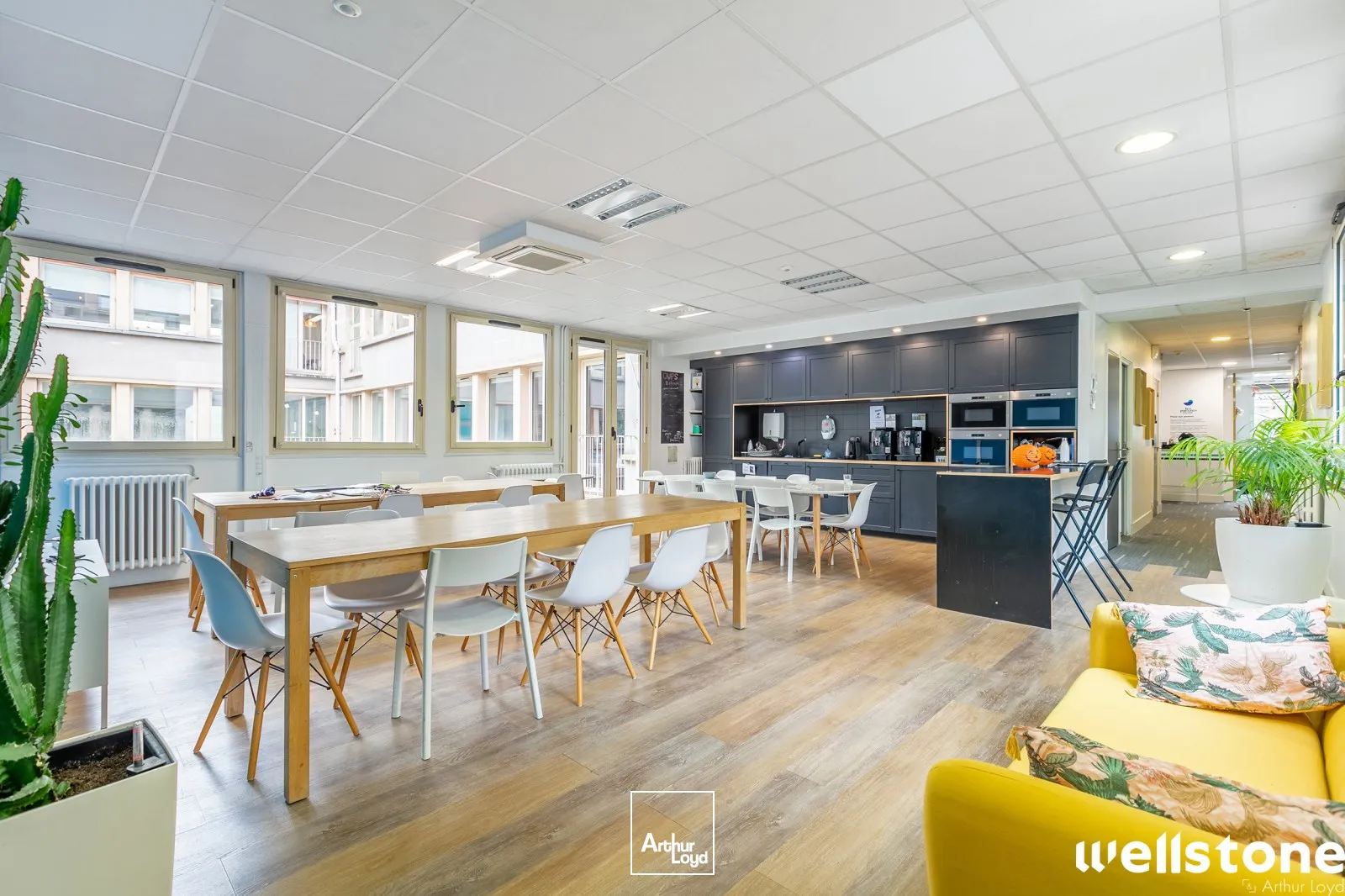 Bureaux à louer à PARIS 75008