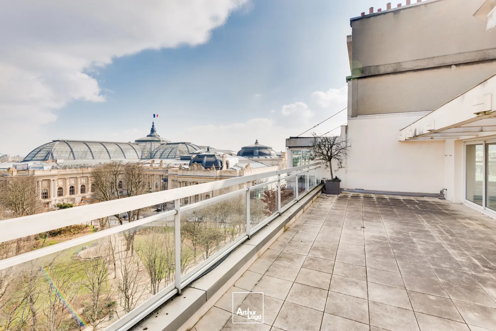 Bureaux à louer à PARIS 75008