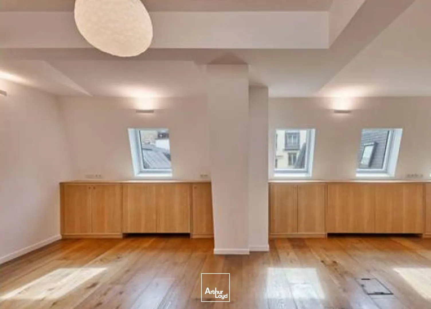 Bureaux à louer à PARIS 75009