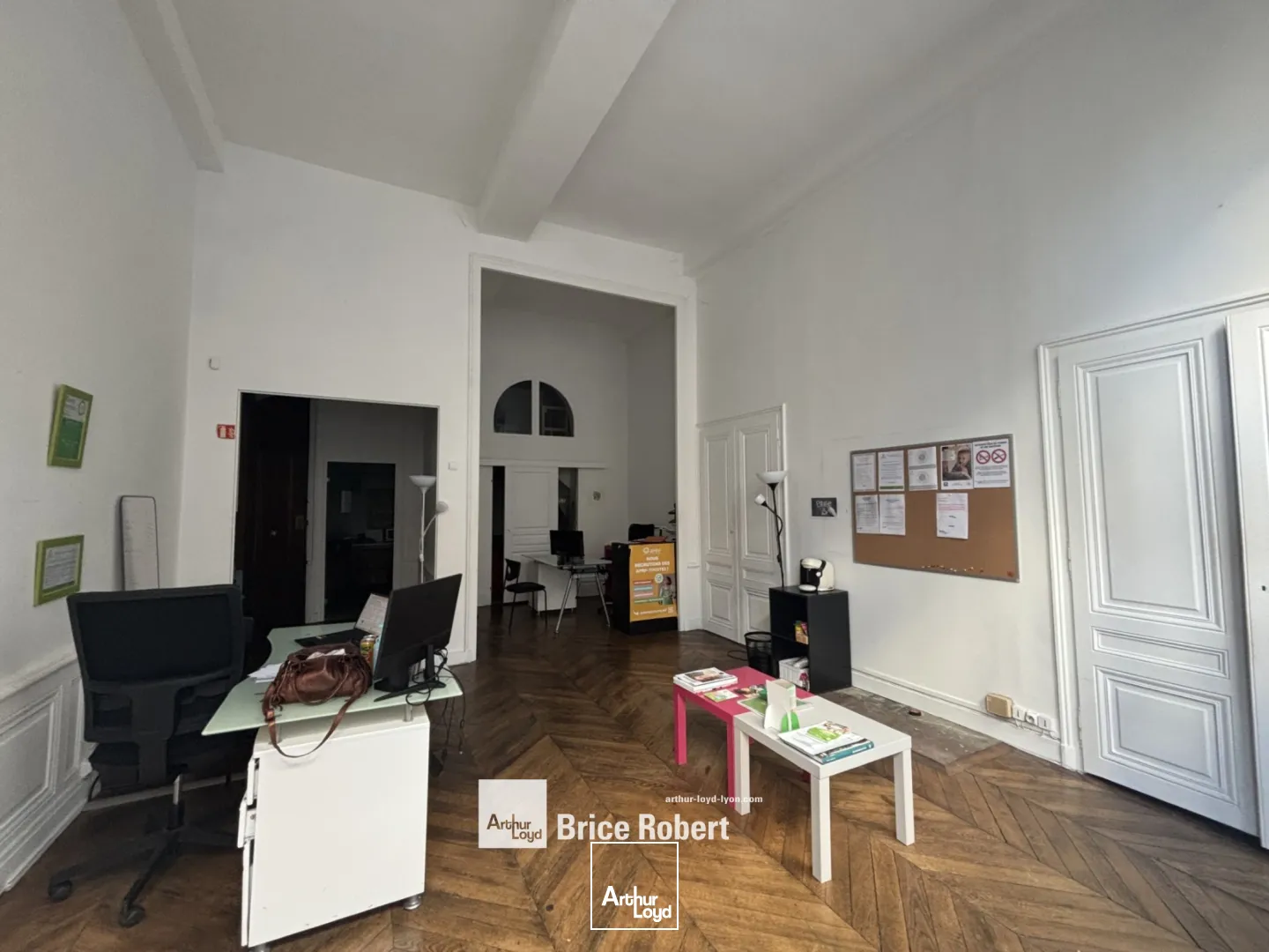 A louer - Local commercial lumineux - Lyon 6ème