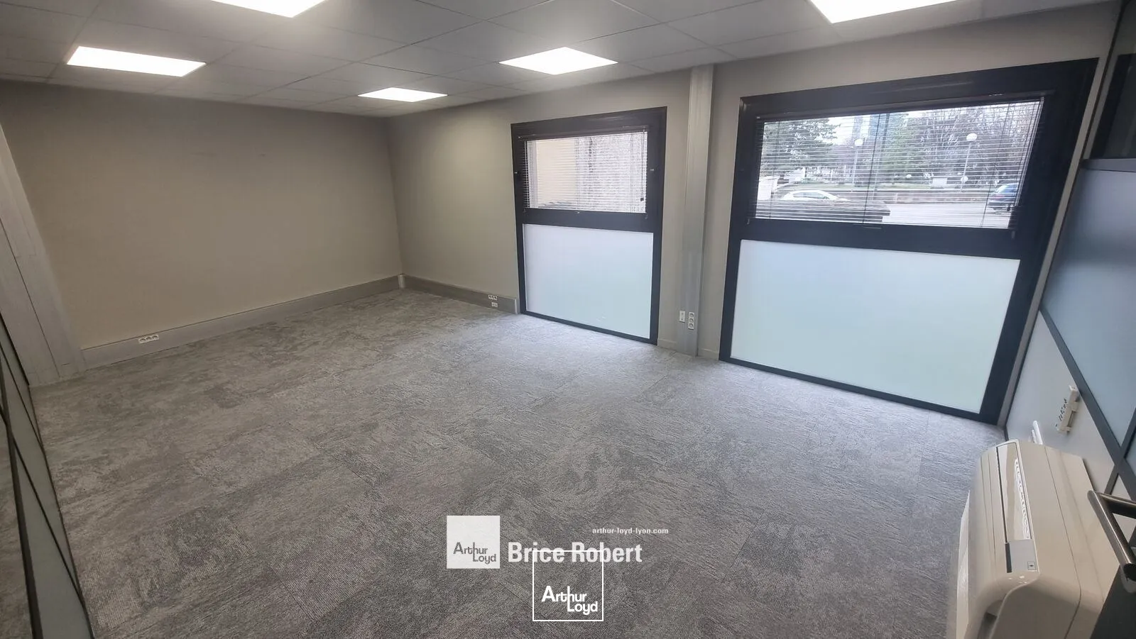 A louer - LES TOPAZES - Bureaux avec mezzanine - Lyon 6ème Part-Dieu