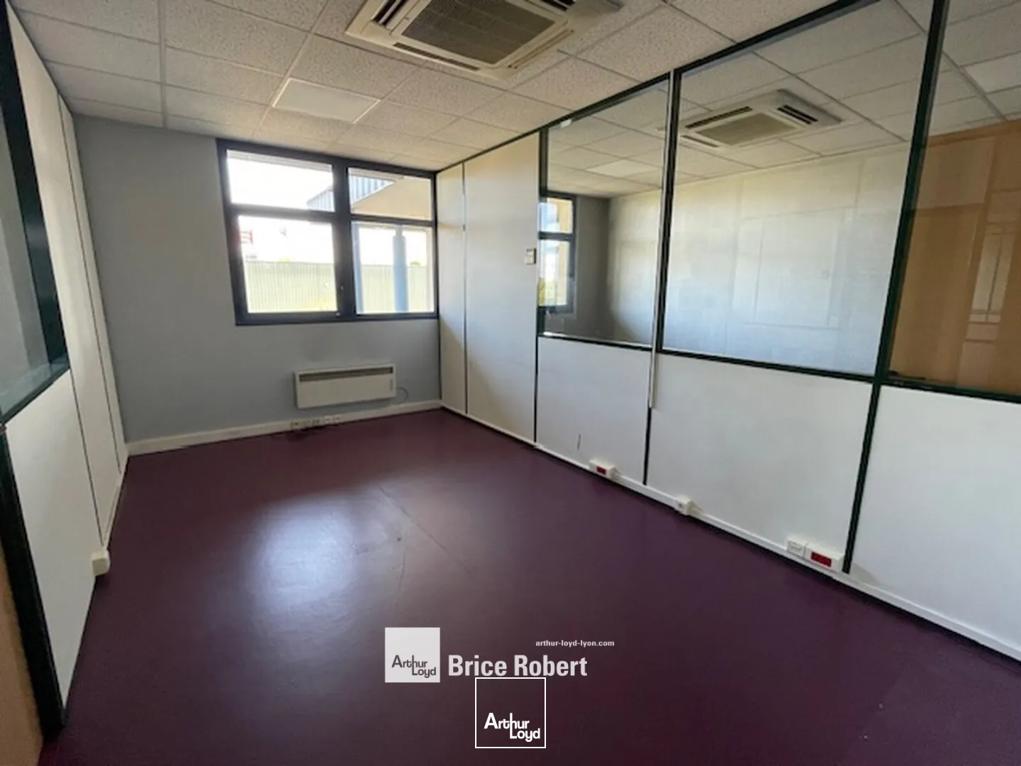 A louer - ACTIVILLAGE - Bureaux lumineux - Bron