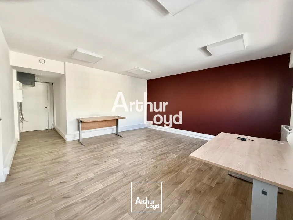 Bureaux à louer 63 m² - Le Cannet