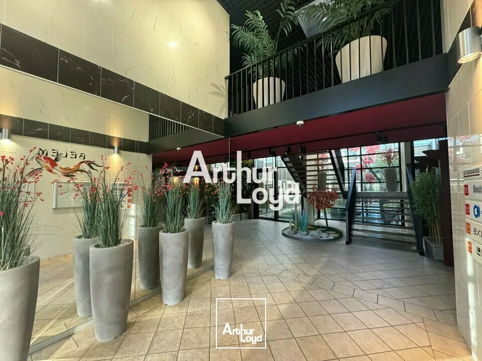 A louer bureaux 446 m² en R+1 - Sophia Antipolis