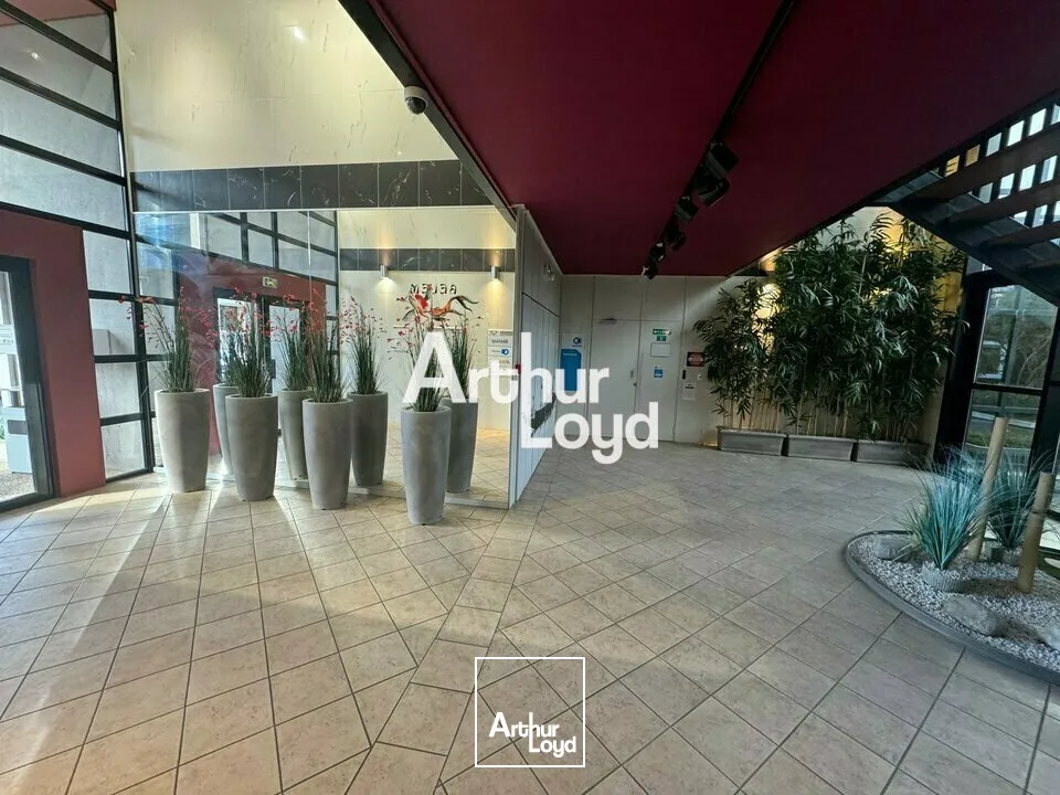 A louer bureaux 446 m² en R+1 - Sophia Antipolis