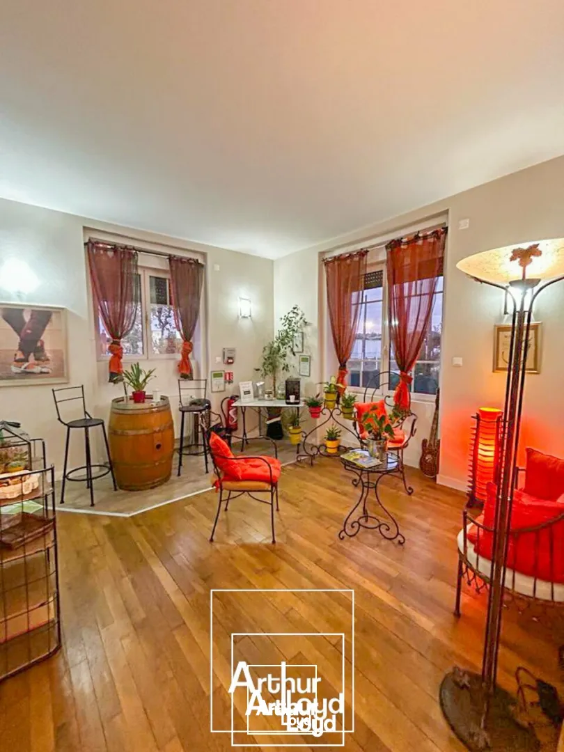 LOCAL COMMERCIAL vente à BRIVE LA GAILLARDE 19100