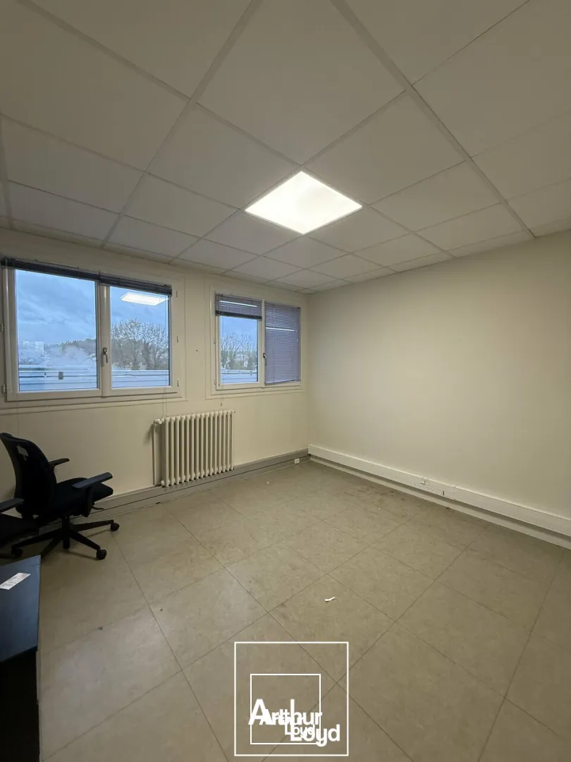 BUREAUX location à MALEMORT 19360