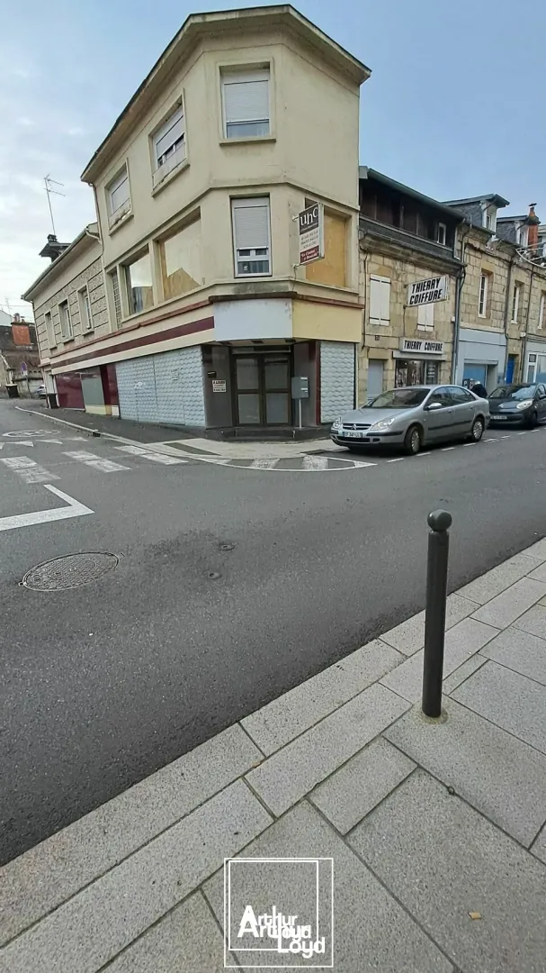 LOCAL COMMERCIAL location à BRIVE-LA-GAILLARDE 19100