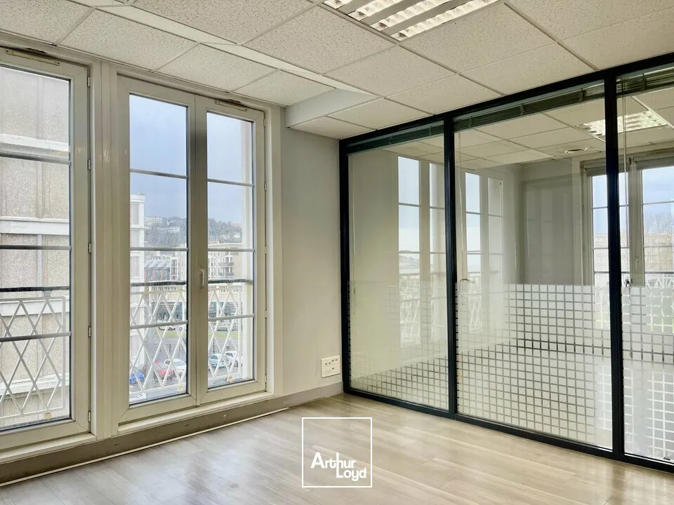 LE HAVRE VUE MER  À LOUER - BUREAUX 205 m² 