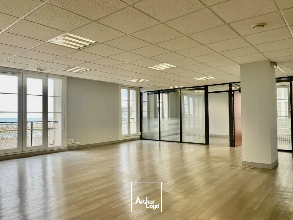 LE HAVRE VUE MER  À LOUER - BUREAUX 205 m² 