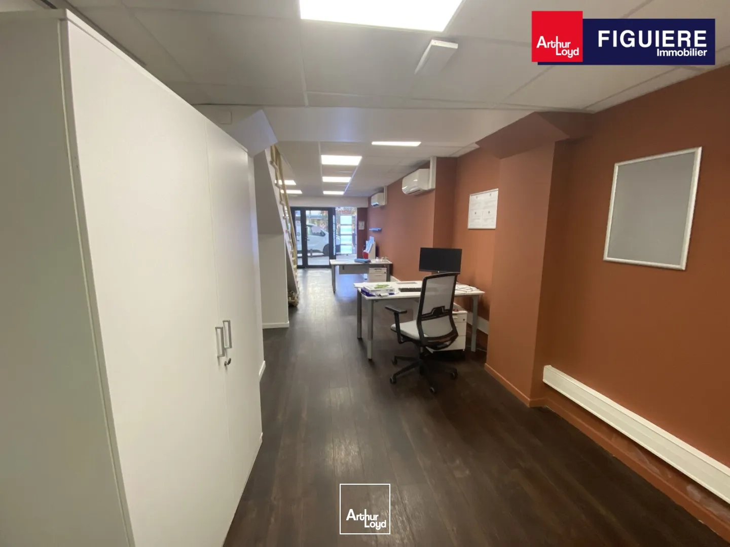 LOCAL COMMERCIAL 93M² COURS SALON DE PROVENCE 