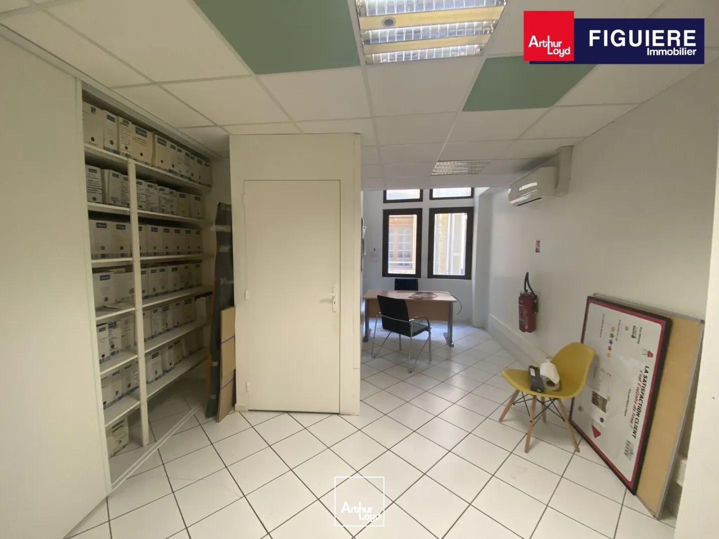 LOCAL COMMERCIAL 93M² COURS SALON DE PROVENCE 