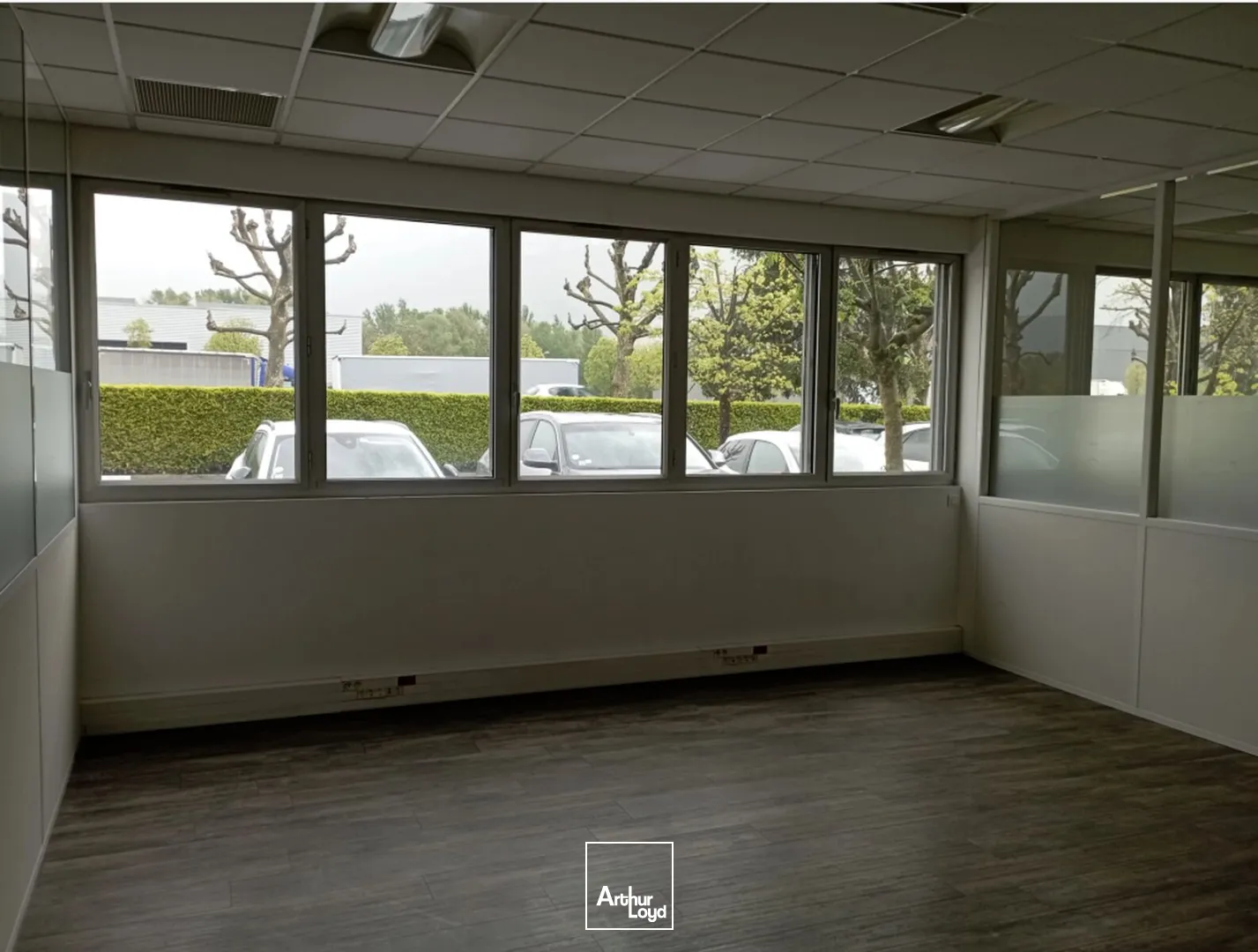 BUREAUX A LOUER - CENTR'ALP - DIVISIBLES A PARTIR DE 100 M² 