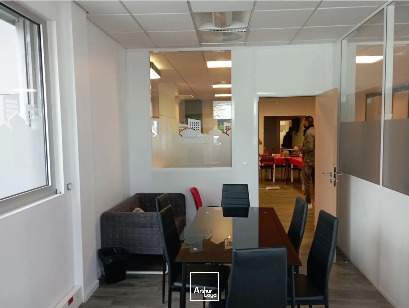 BUREAUX A LOUER - CENTR'ALP - DIVISIBLES A PARTIR DE 100 M² 