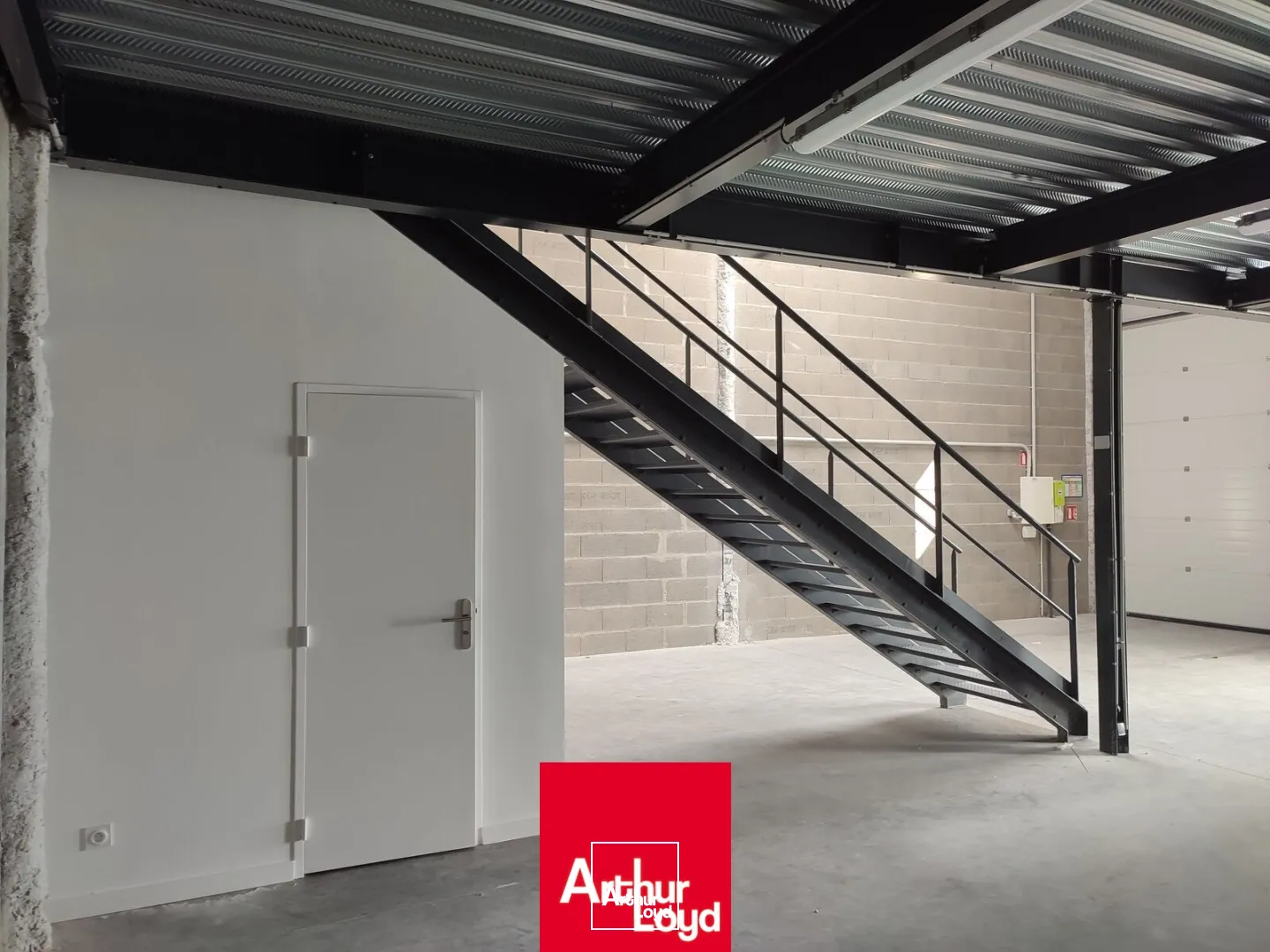 A louer - GENAY - local d'activité