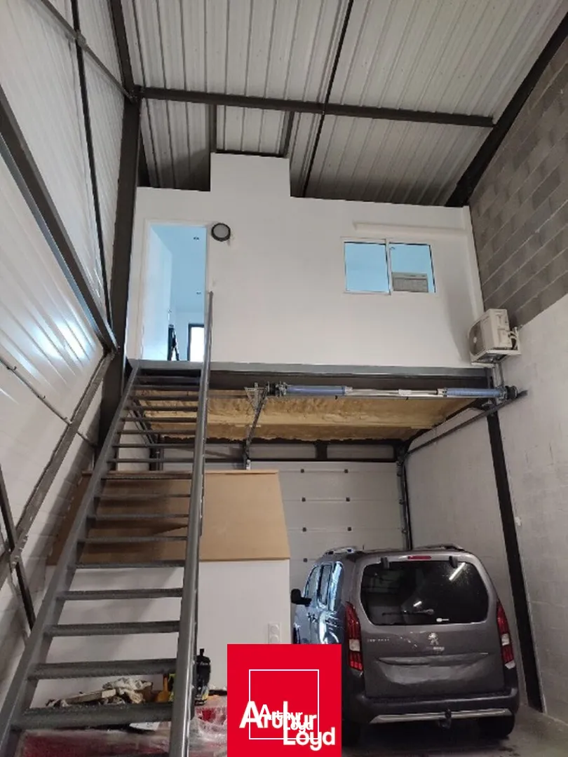A vendre, local d'activité 118 m² Villefranche / Limas