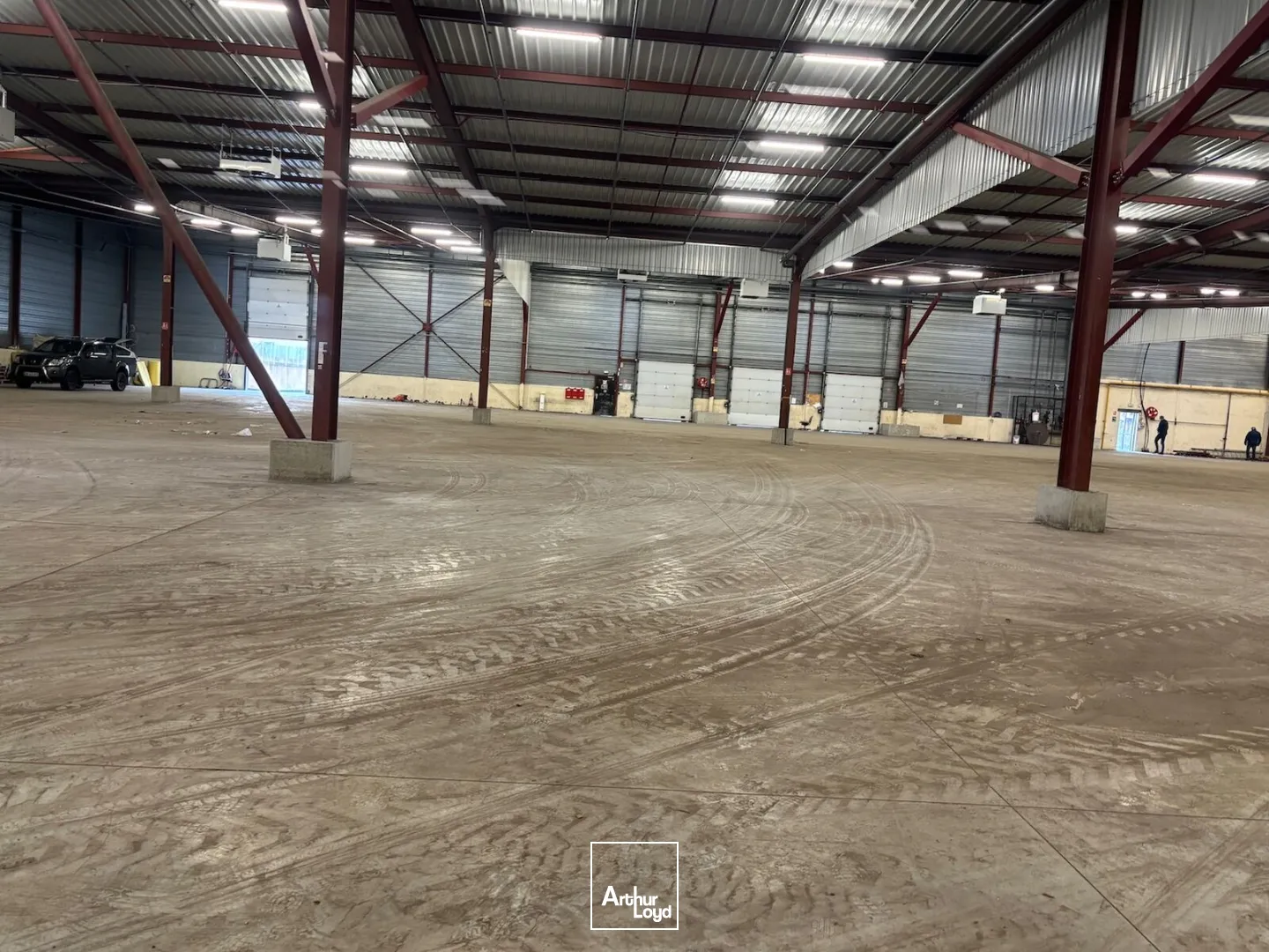 À LOUER : Local d'activité de 7 830 m ² ZI de Stélytec à Sint-Chamond