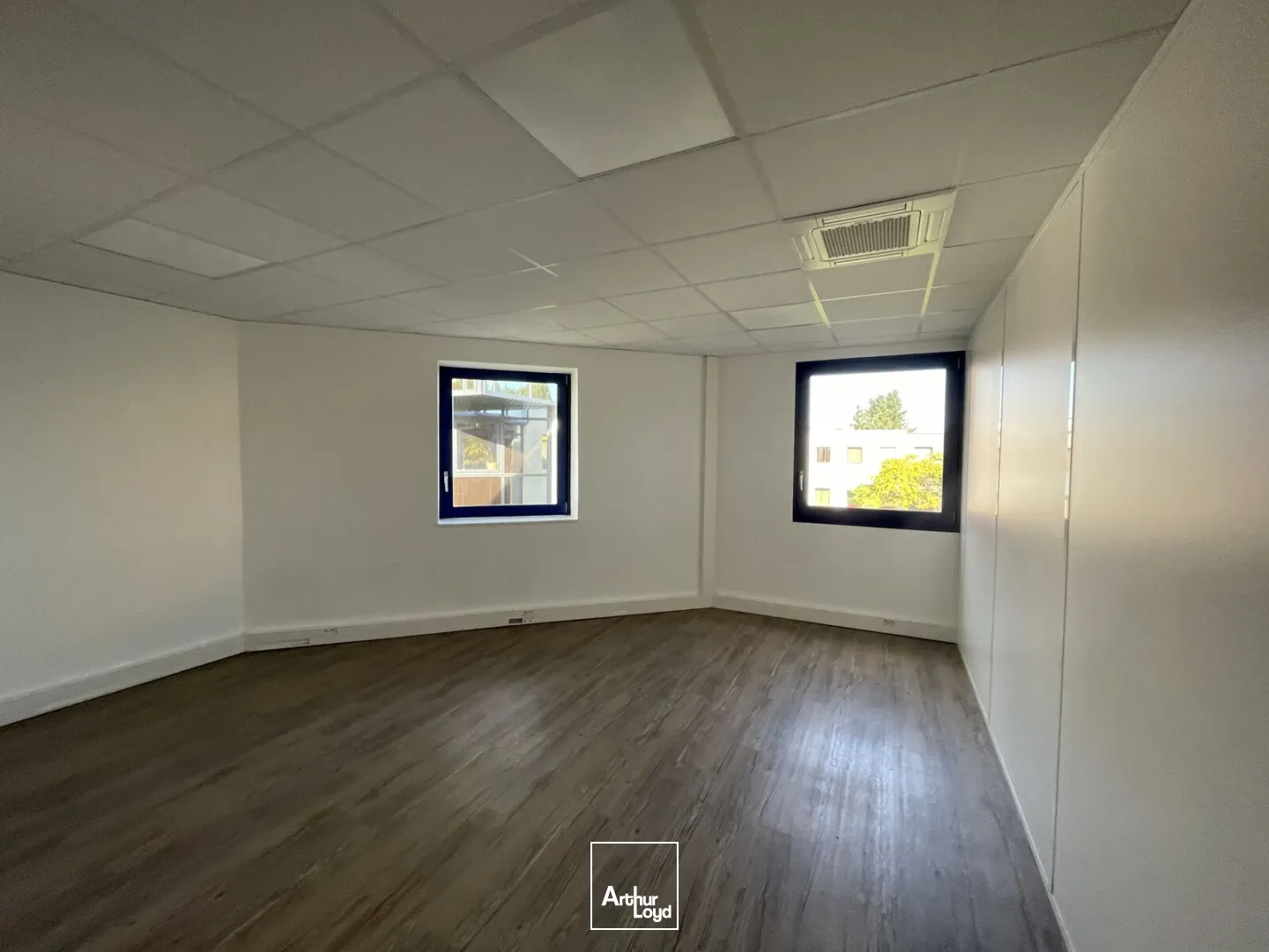 Bureaux à louer sur les Grands Boulevards - Espaces modernes avec parkings privatifs