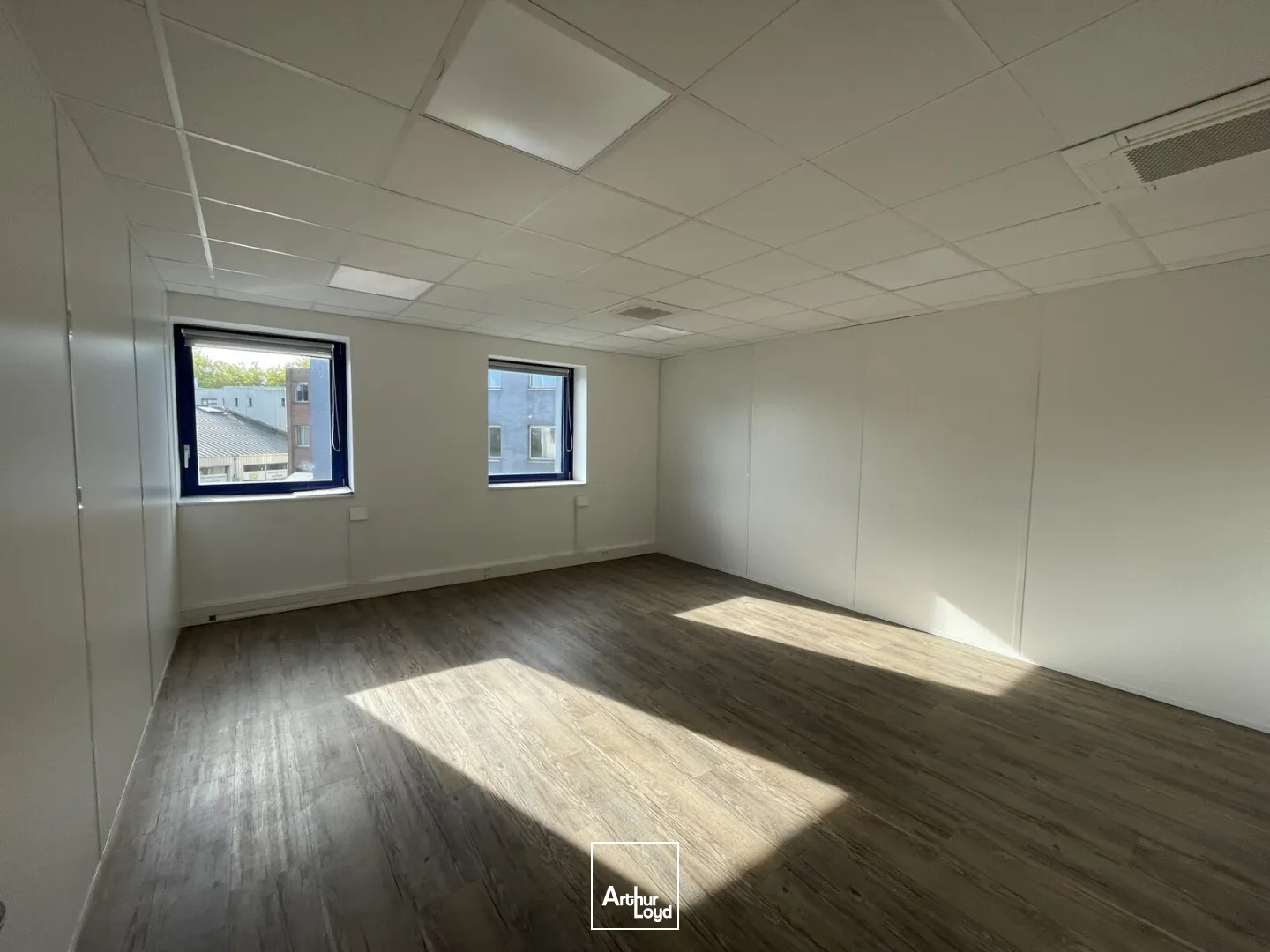 Bureaux à louer sur les Grands Boulevards - Espaces modernes avec parkings privatifs