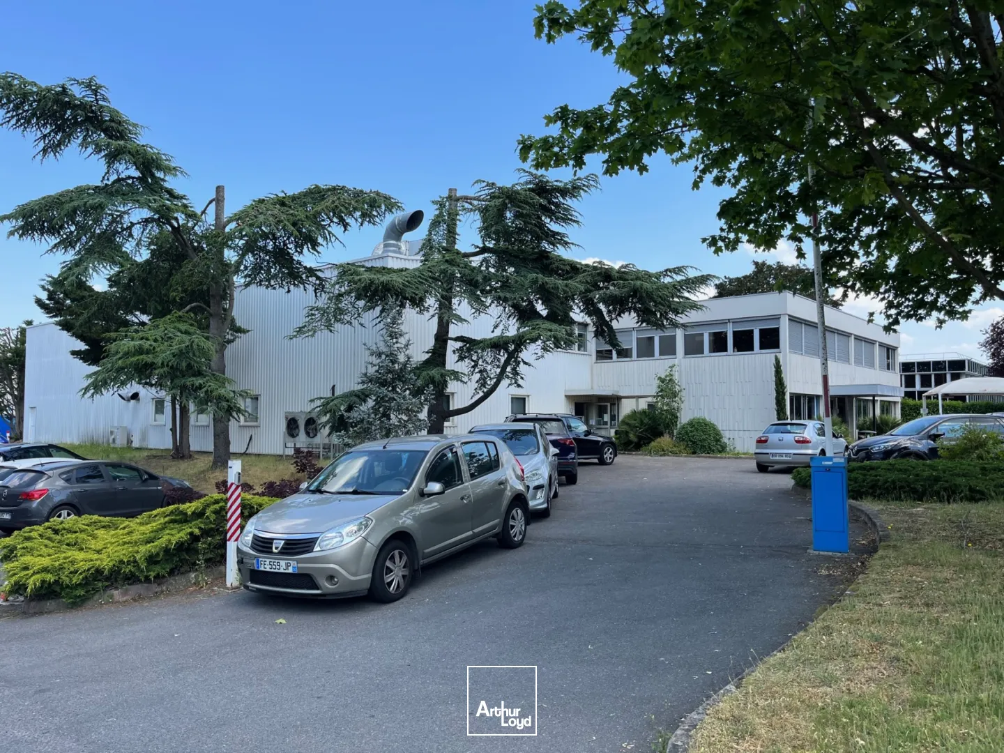 BATIMENT INDEPENDANT A LOUER - SAINT OUEN L'AUMONE