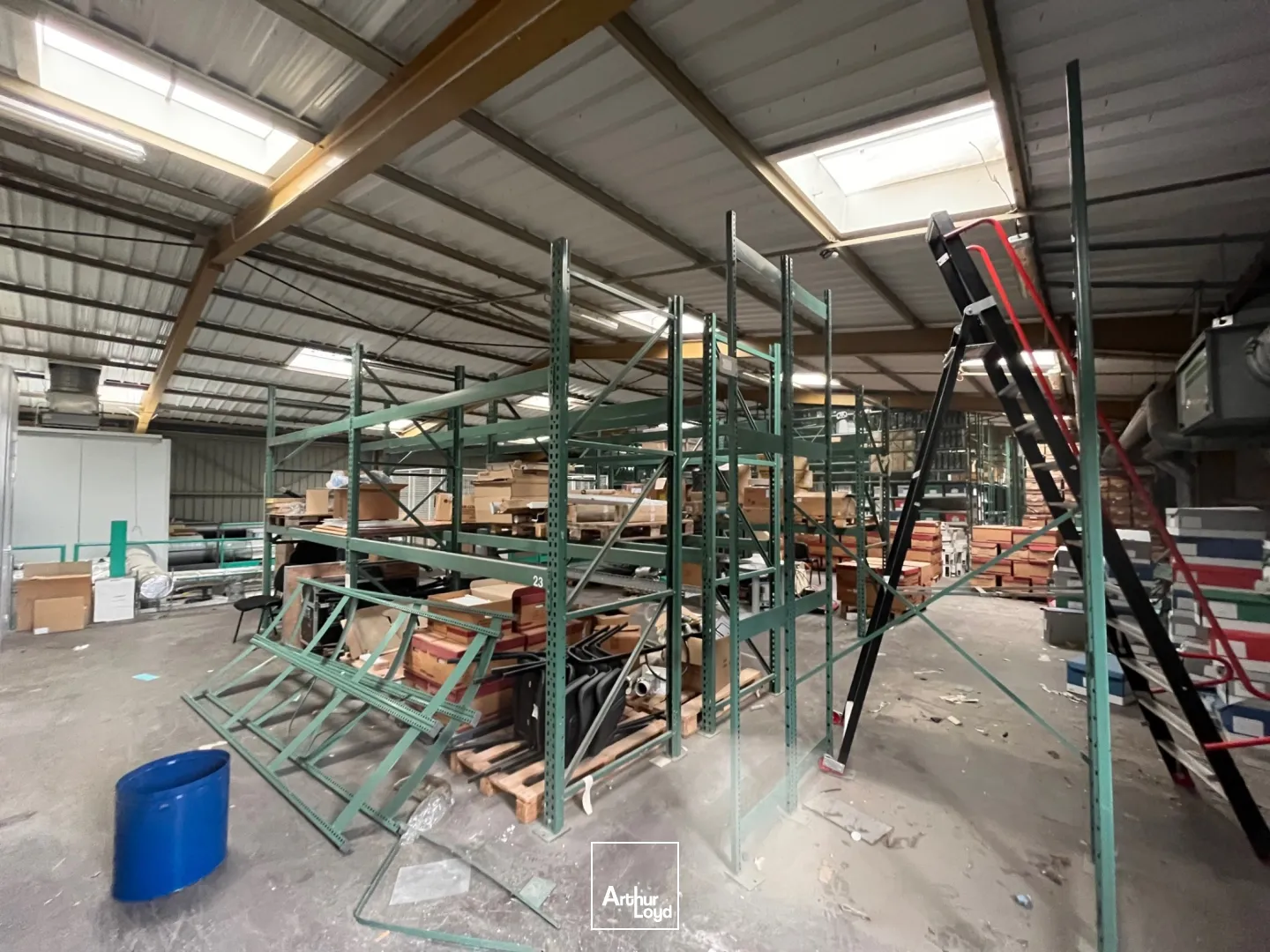 BATIMENT INDEPENDANT A LOUER - SAINT OUEN L'AUMONE