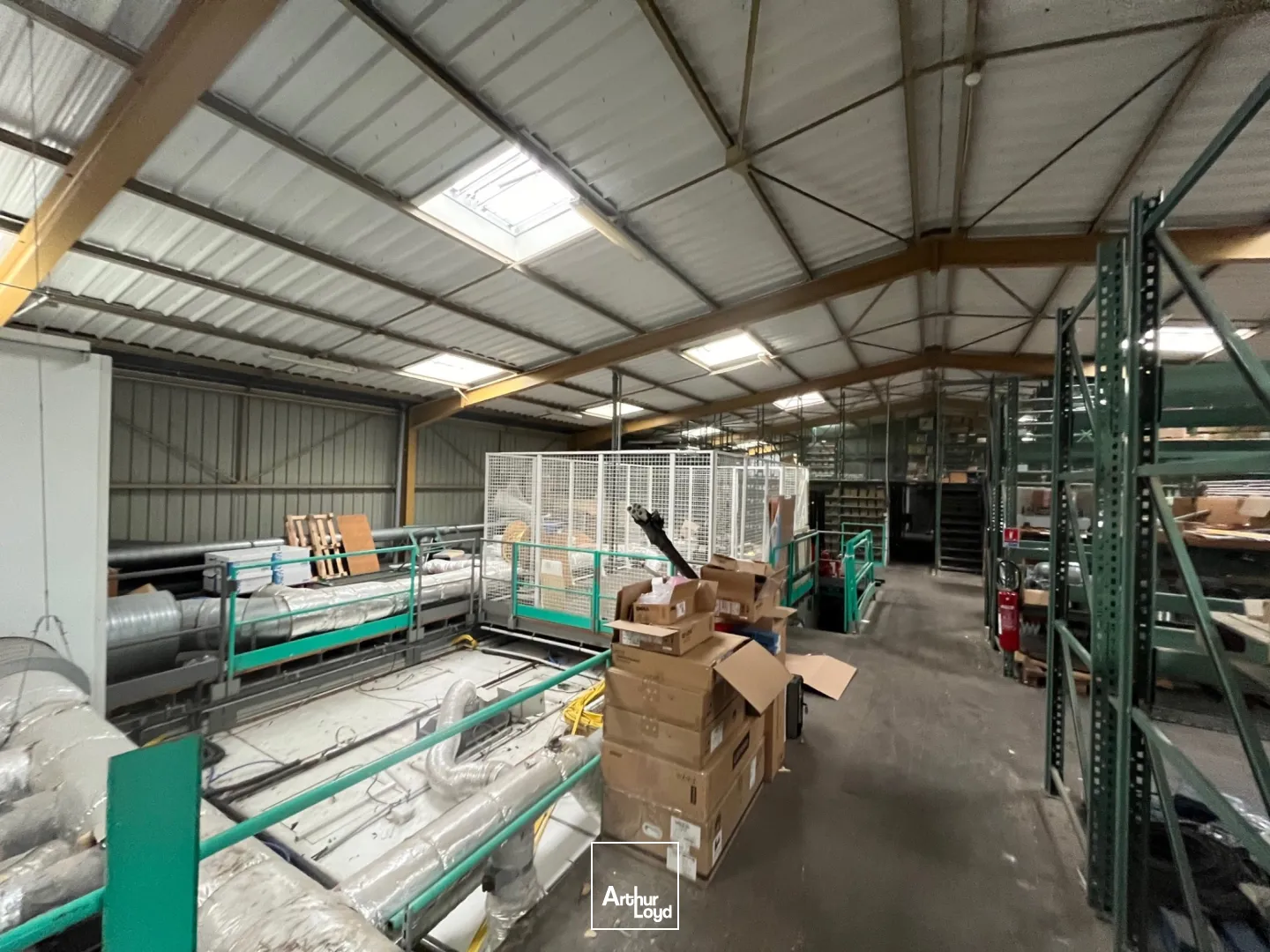 BATIMENT INDEPENDANT A LOUER - SAINT OUEN L'AUMONE