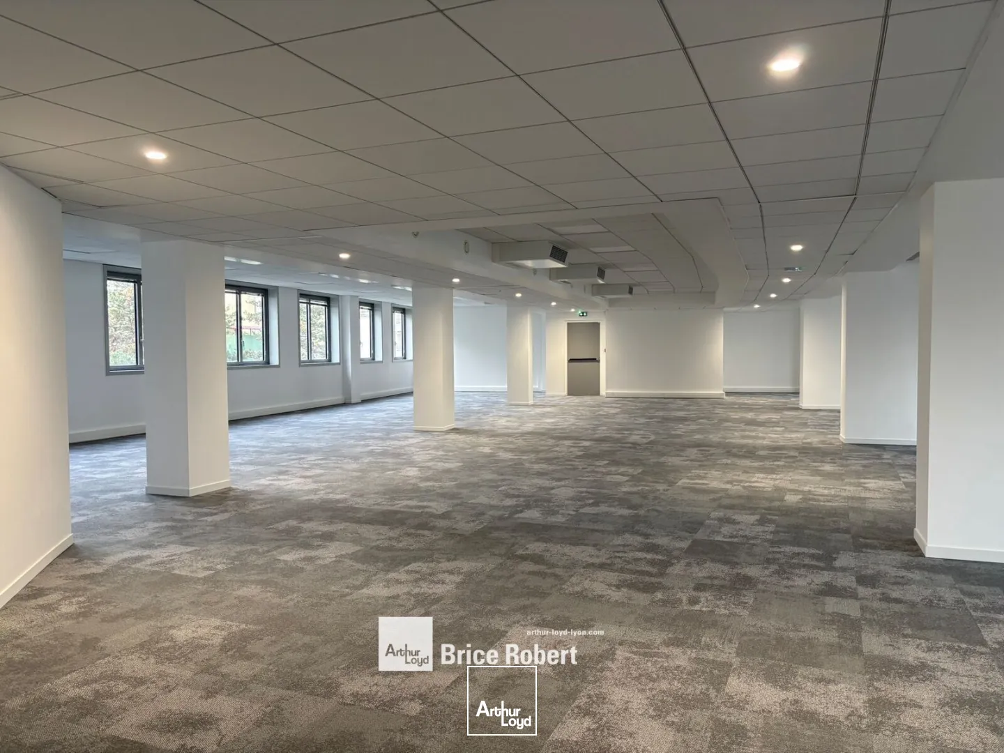 A louer - LE DISCOVER - Bureaux accompagnés de parkings et d'archives - Lyon 3ème Part-Dieu