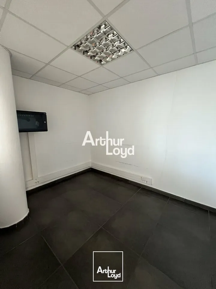 Bureaux à louer 95 m² - ZI LA PALUD - Fréjus