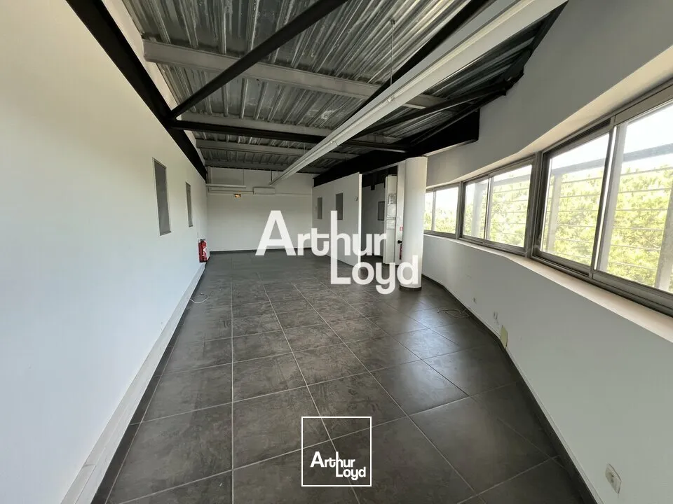 Bureaux à louer 46 m² Fréjus - ZI LA PALUD