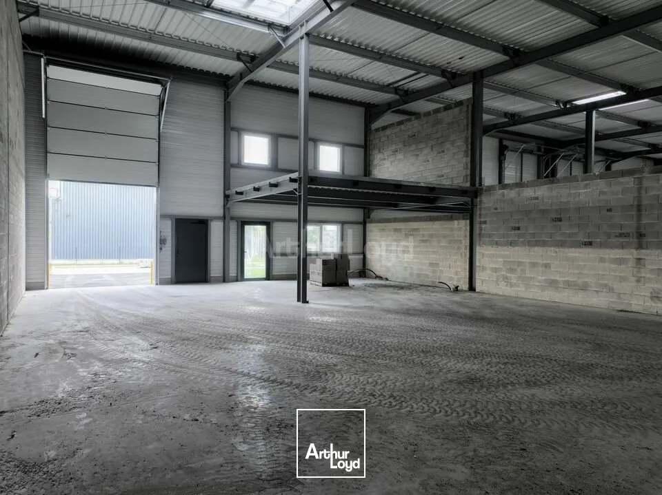 LOCAL D'ACTIVITE - ENTREPOT à LOUER de 120 m²