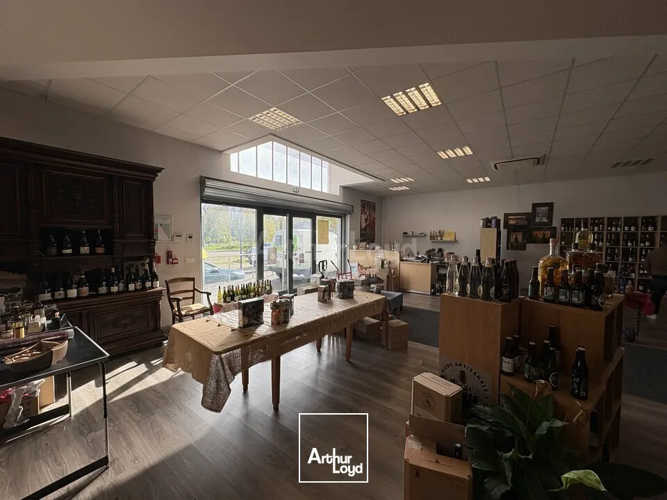FONDS DE COMMERCE à VENDRE de 294 m²