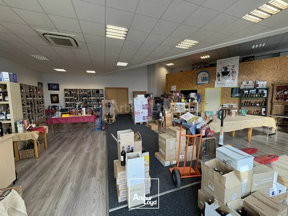 FONDS DE COMMERCE à VENDRE de 294 m²