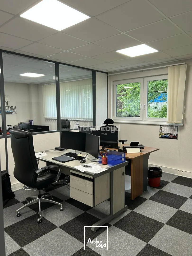 BUREAUX à VENDRE de 491.2 m²