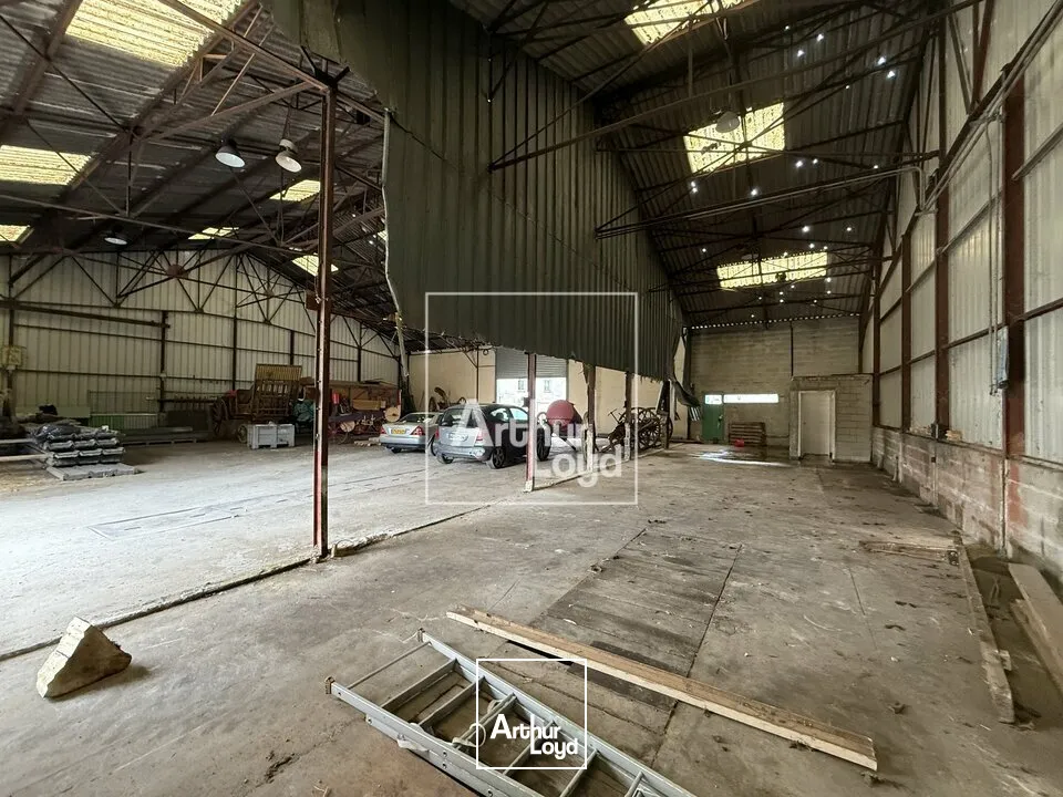 BÂTIMENT INDÉPENDANT - RARE SUR SECTEUR